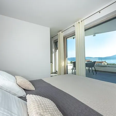Luxury White Sails With A Multi Sport Court And Sea View Villa