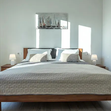 Luxury White Sails וילה Pinezići