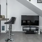 Βίλα Luxury White Sails With A Multi Sport Court And Sea View