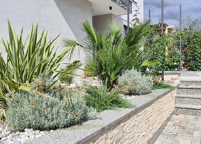 Villa Luxury White Sails With A Multi Sport Court And Sea View