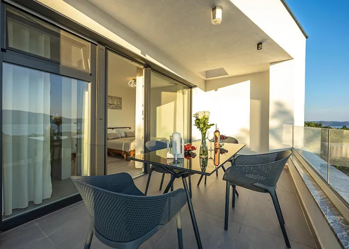 Vila Luxury White Sails With A Multi Sport Court And Sea View Pinezići