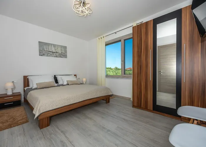 Luxury White Sails With A Multi Sport Court And Sea View * Pinezići