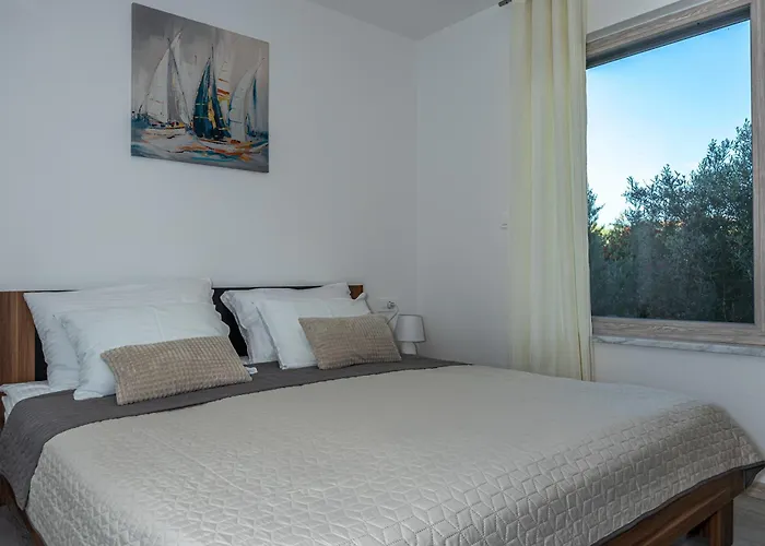 Luxury White Sails With A Multi Sport Court And Sea View Villa *
