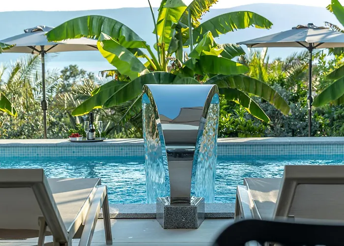 Villa Luxury White Sails With A Multi Sport Court And Sea View