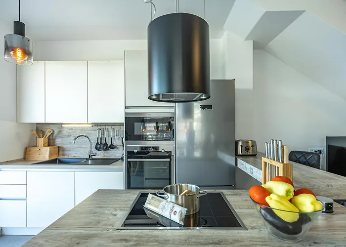 Luxury White Sails With A Multi Sport Court And Sea View Villa *