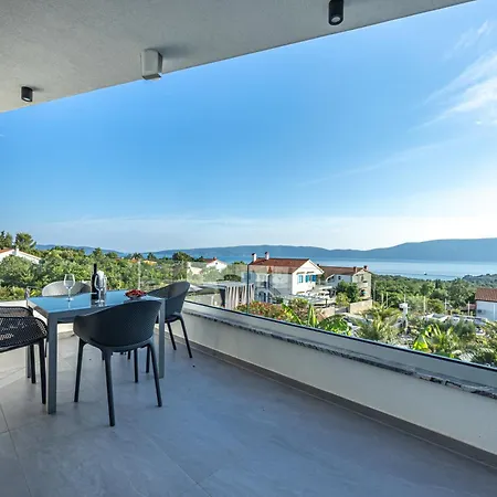 Luxury White Sails With A Multi Sport Court And Sea View فيلة Pinezići