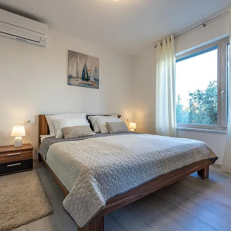 Luxury White Sails With A Multi Sport Court And Sea View *