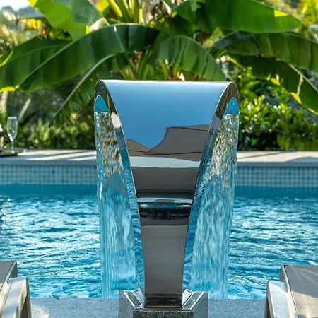 Villa Luxury White Sails With A Multi Sport Court And Sea View *