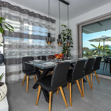Luxury White Sails With A Multi Sport Court And Sea View Villa *