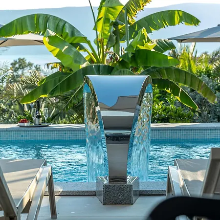 Villa Luxury White Sails With A Multi Sport Court And Sea View