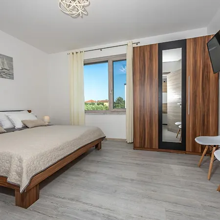 Luxury White Sails With A Multi Sport Court And Sea View Villa *